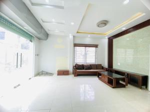 BÁN NHÀ 4 TẦNG LÔ GÓC – 2 MẶT NGÕ THOÁNG VĨNH VIỄN – NHÀ MỚI LONG LANH – GẦN GA YÊN NGHĨA